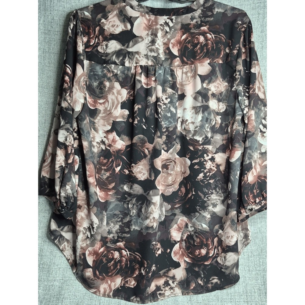 TORRID Size 1 Keyhole Bow Tie V-Neck 3/4 Sleeve Top Blouse Floral - Picture 6 of 9